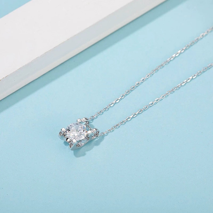 Custom inlaid 18K Gold Lab-Grown Diamond Necklace