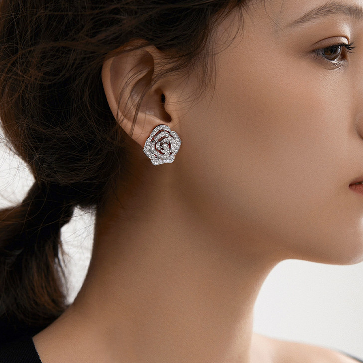 1.18 Carat Sparkling  Moissanite Rose Shaped Stud Earrings