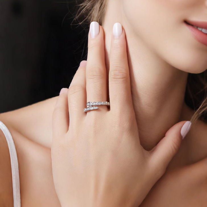 Intertwined Sparkling Moissanite Serpenti Crossover Band