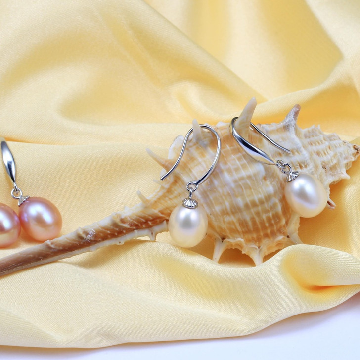 EONCO Coralie Freshwater Pearl Earrings product image