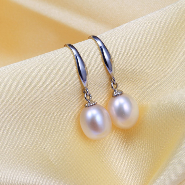 EONCO Coralie Freshwater Pearl Earrings product image