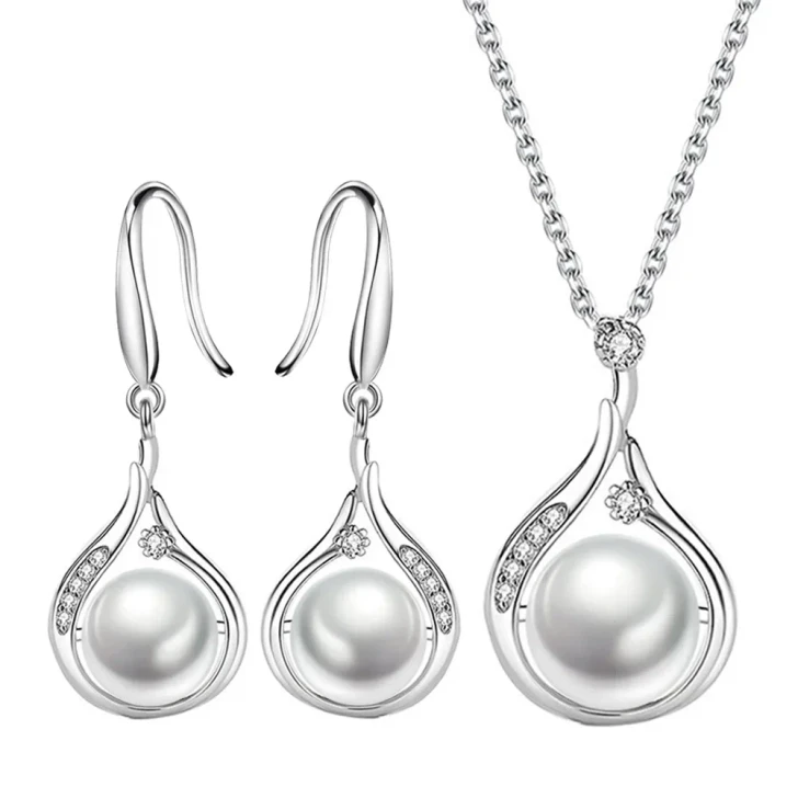 Freshwater pearl pendant necklace and earrings set