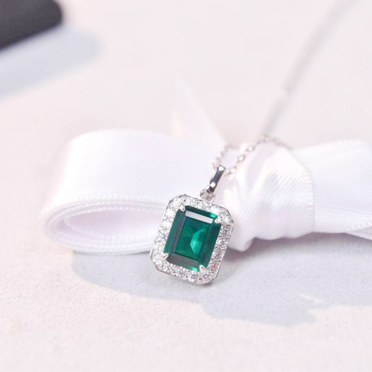 Emerald Necklace for Women – product image