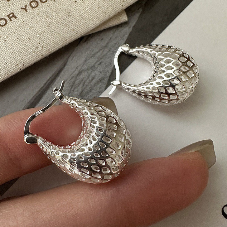 BFCLUB Sculptural Web Hoop Earrings – Sterling Silver (2)