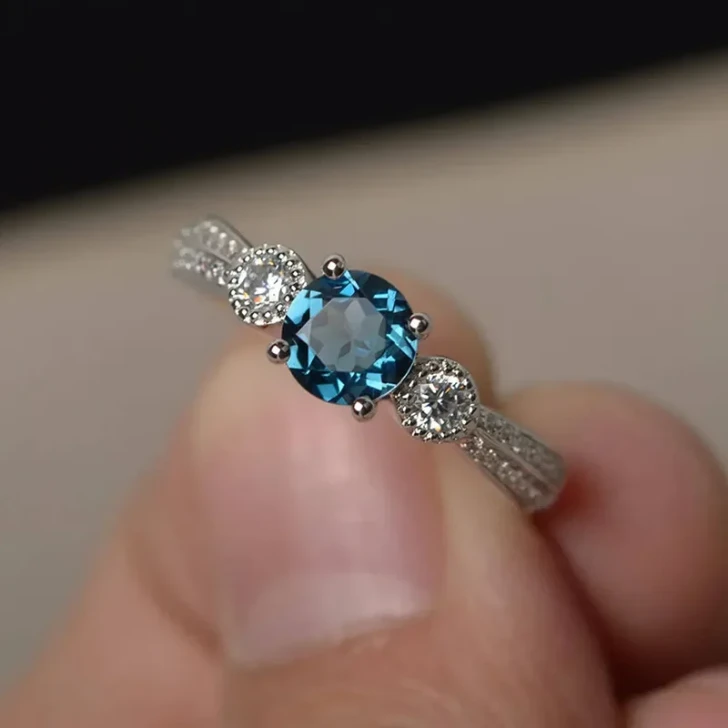 Blue Zircon Solitaire Ring – Sterling Silver Size 9 (2)