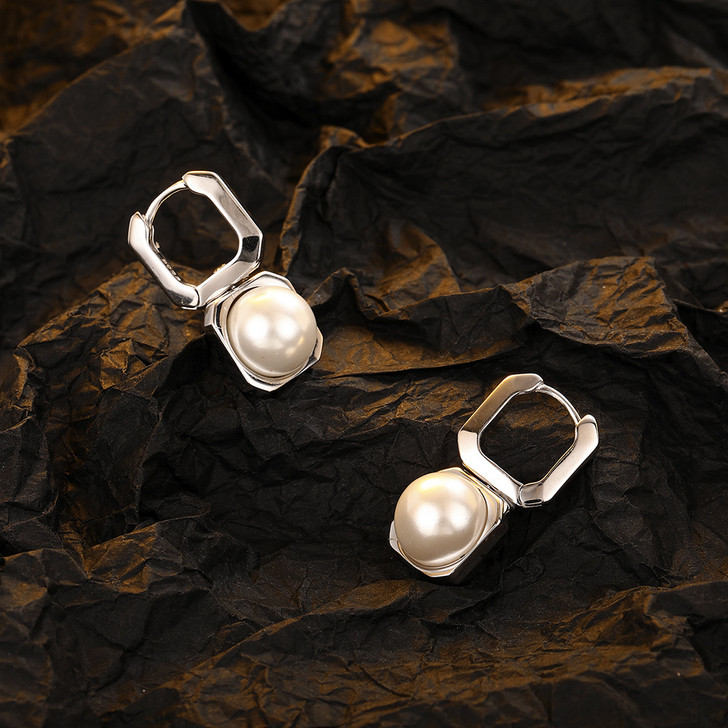Square-Frame Pearl-Effect Drop Earrings – Silver EH792 – detail view 2