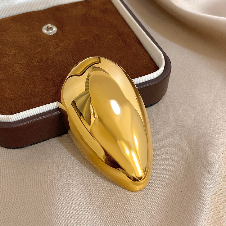Gold-Tone Sculptural Teardrop Brooch – Stainless Steel, 60 mm – detail view 2