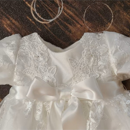 Infants Vintage Lace Dress & Cap Set