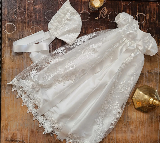 Infants Vintage Lace Dress & Cap Set