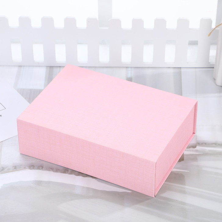 Folding box Gift box Spot magnet, Pink foldable gift box with magnetic closure for packaging and presentation.