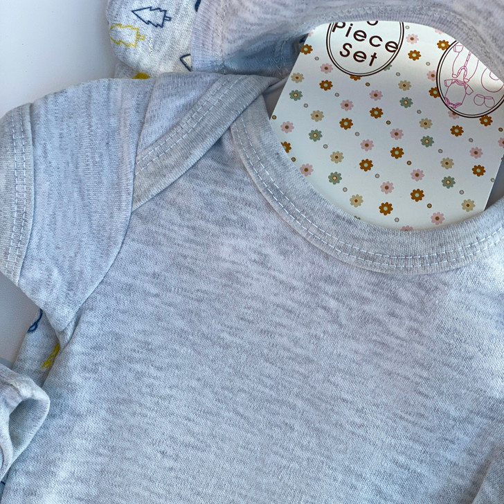 Generic Neutral Polar Bear Layette Set 5 Pieces, grey baby clothing set with a shirt and accessories for infants.