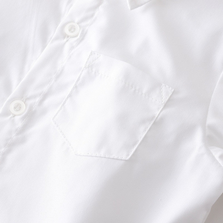 OONA Mike Short Suite Suspender, close-up of a white shirt with a front pocket and button details.