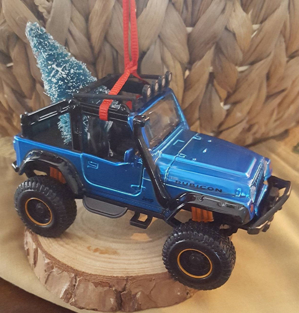 Jeep Wrangler TJ Christmas Ornament with Tree