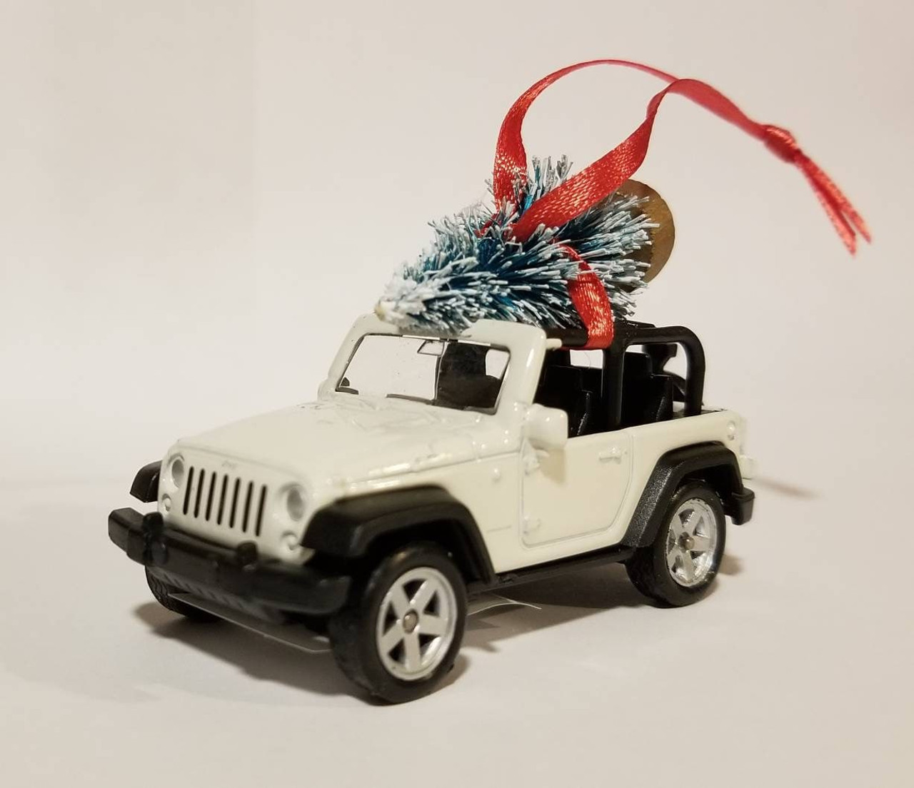 Jeep Wrangler JK 2 door Ornament with Tree