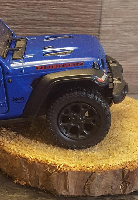 Jeep JL Wrangler Rubicon Ornament with Tree