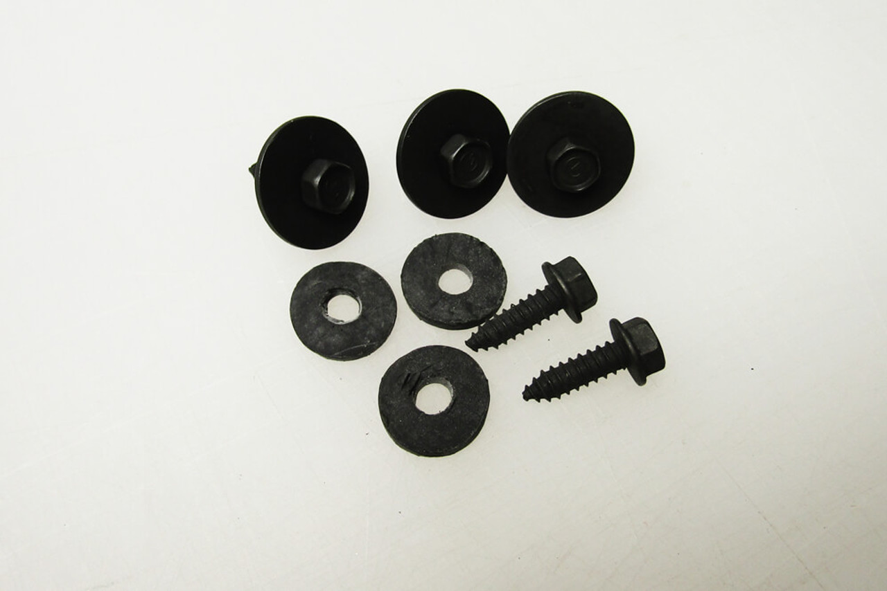 https://cdn11.bigcommerce.com/s-jooapdgscx/images/stencil/1280x1280/products/1158/6226/1st-1967-68-steering-column-plate-hardware-g__42974.1697661419.jpg?c=2