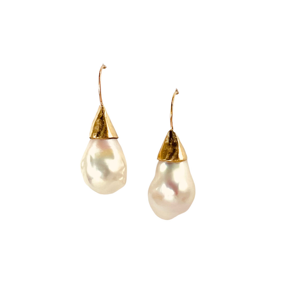 18K and baroque pearl earrings