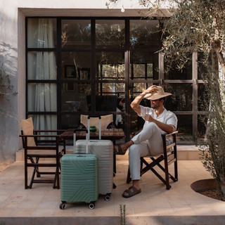 Samsonite Flytwist 67cm Medium Suitcase