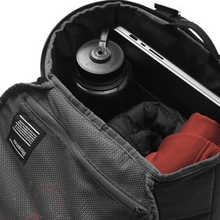 Db Roamer 25L Backpack Zipper Closure