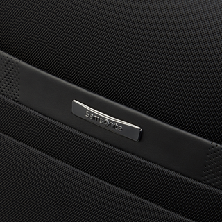 Samsonite Pro-DLX 6 TRV Suitcase