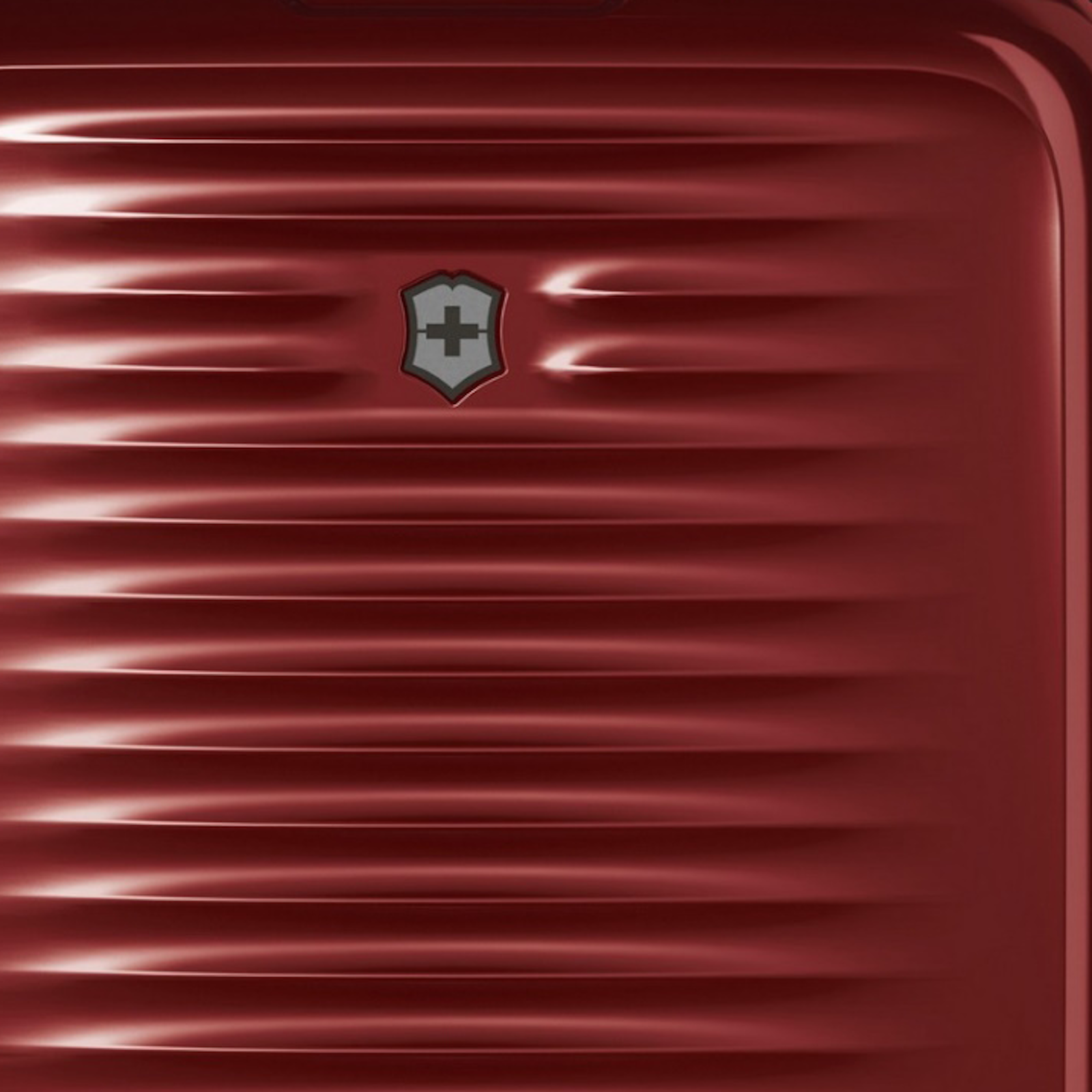 
Victorinox Airox 69cm Medium Suitcase Red