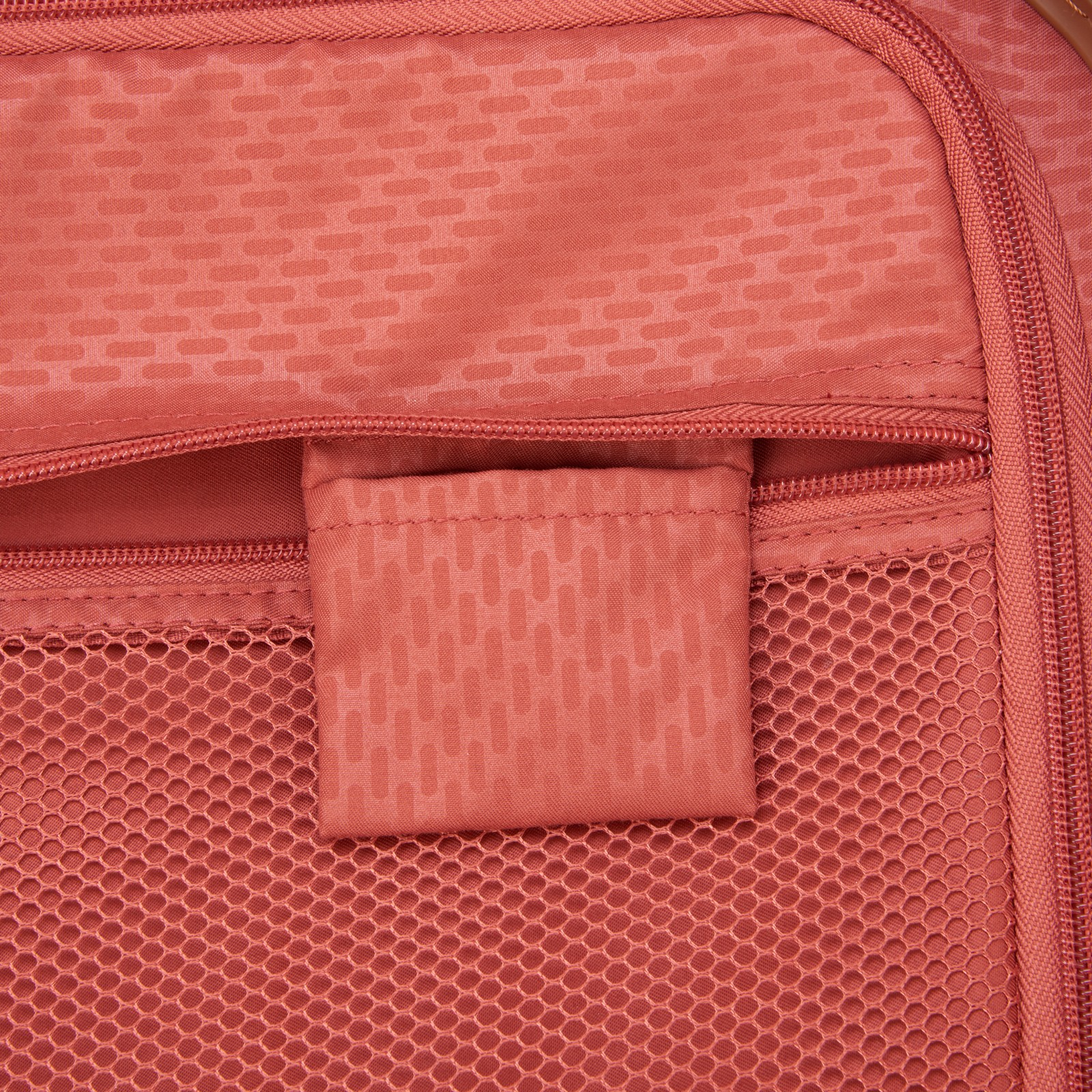 
Delsey Chatelet Air 2.0 66cm Medium Suitcase Angora