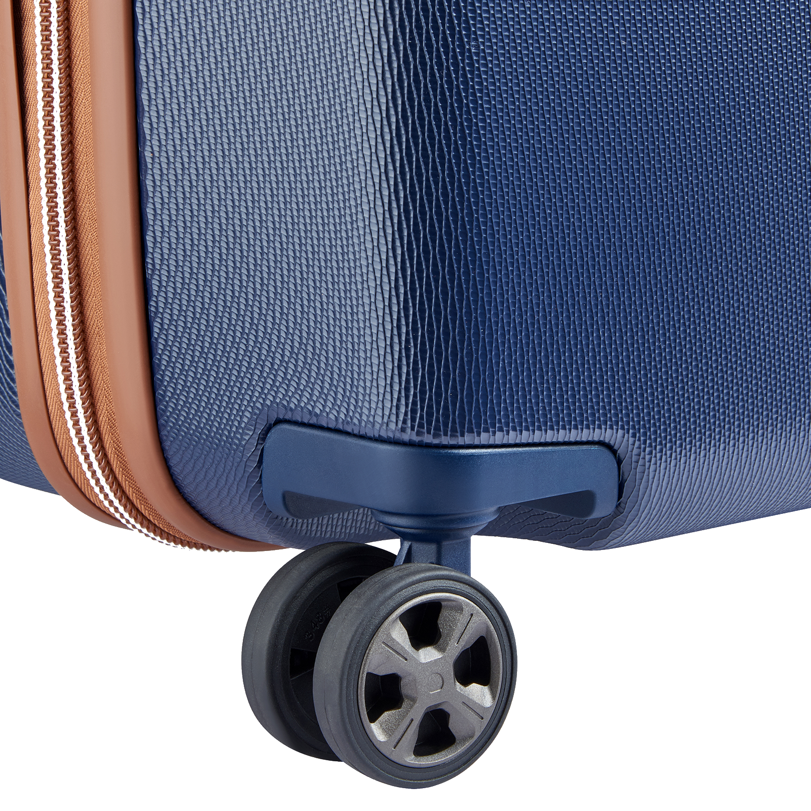 
Delsey Chatelet Air 2.0 66cm Medium Suitcase Navy Blue