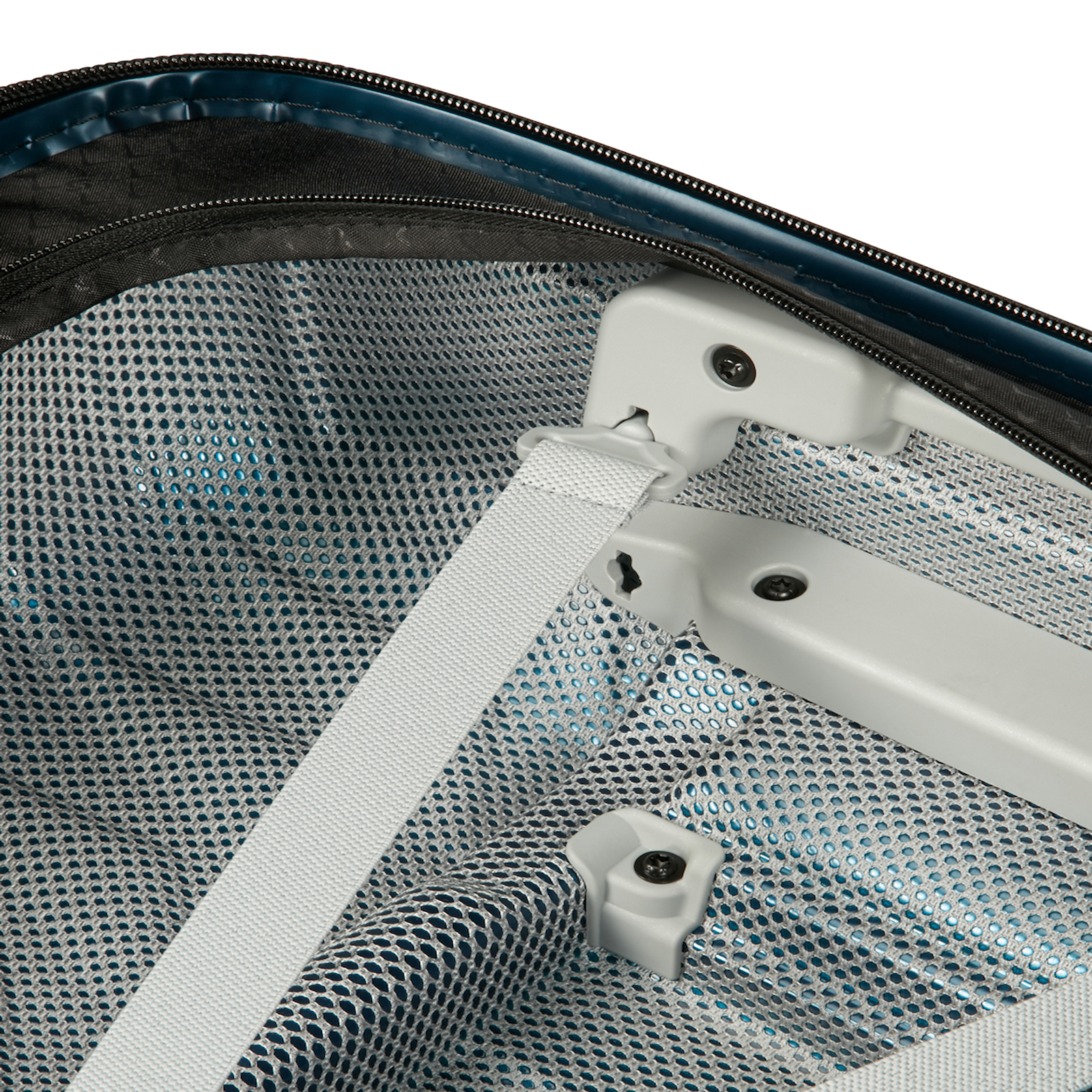 
Samsonite Proxis 4 Wheel 69cm Suitcase Petrol Blue
