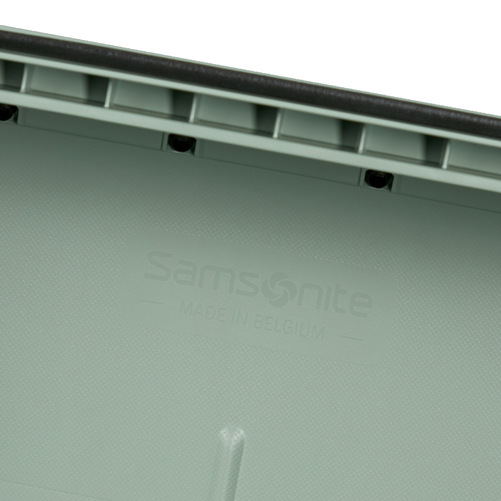 
Samsonite Essens 4 Wheel 69cm Medium Suitcase Sage