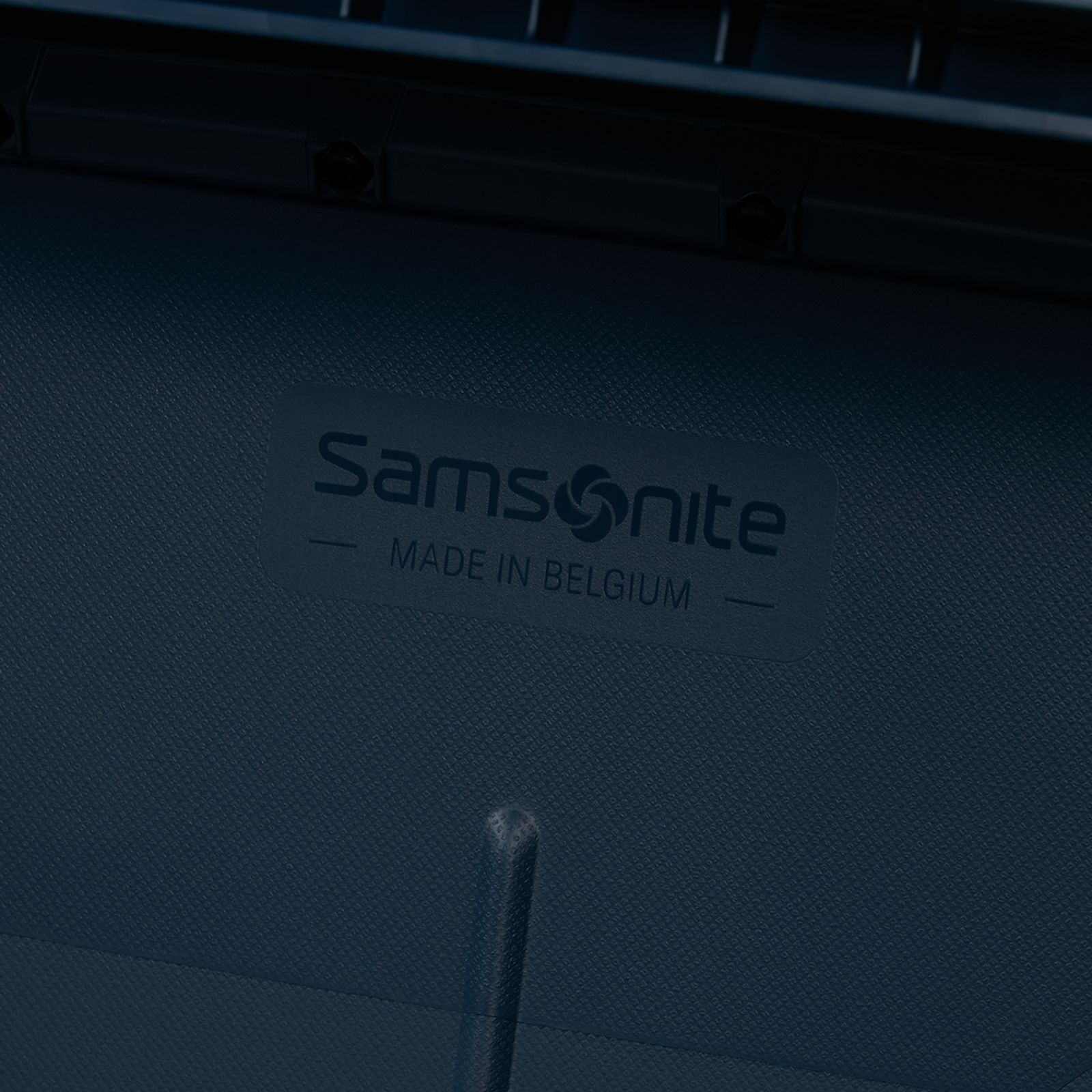 
Samsonite Essens 4 Wheel 75cm Large Suitcase Midnight Blue