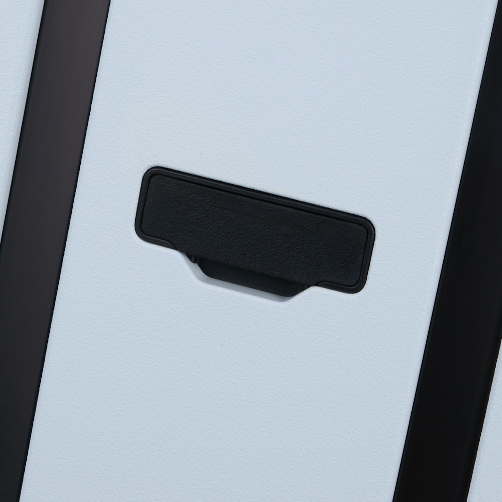 
Samsonite Essens 4 Wheel 75cm Large Suitcase Glacier