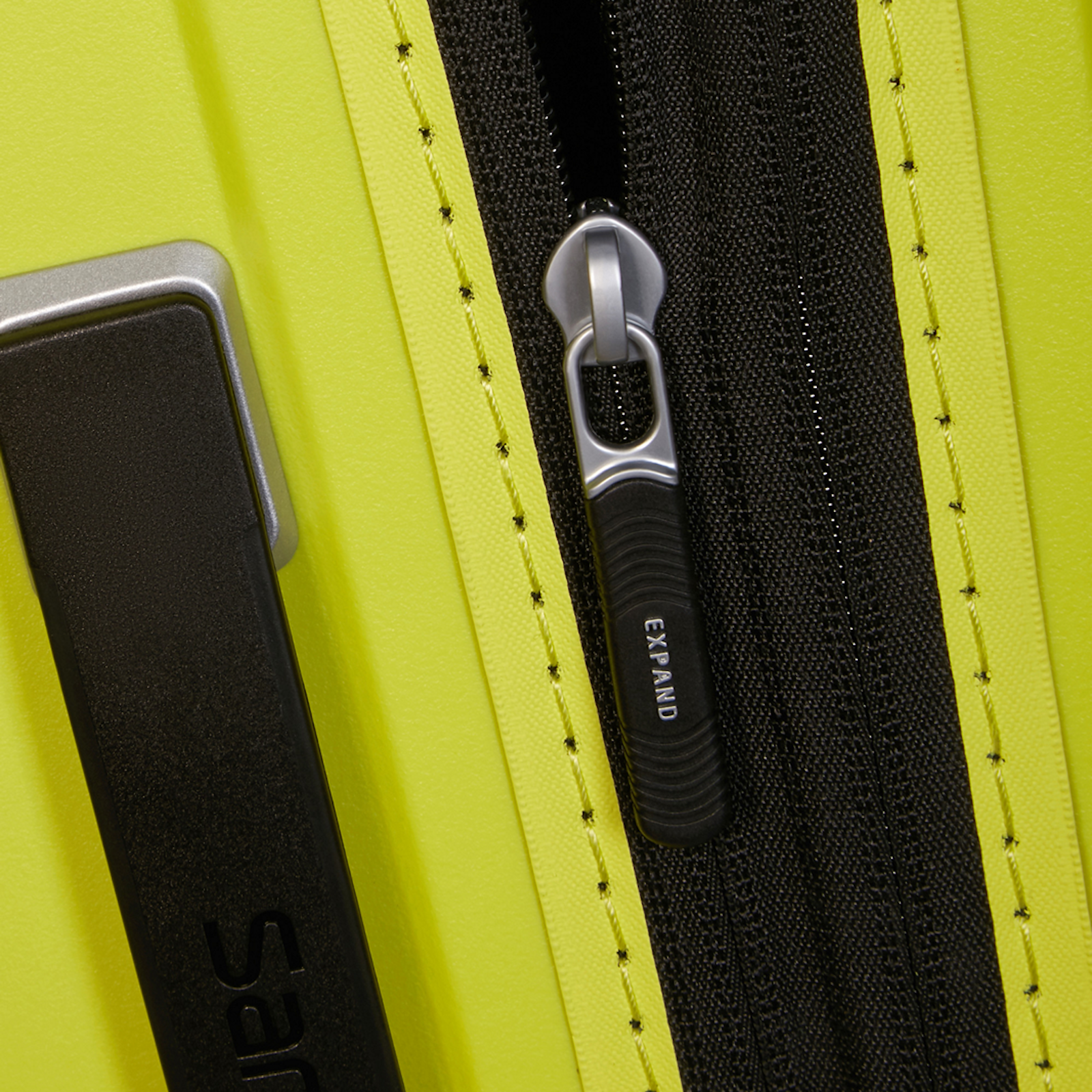 
Samsonite Upscape Expandable 81cm Extra Large Suitcase Lime