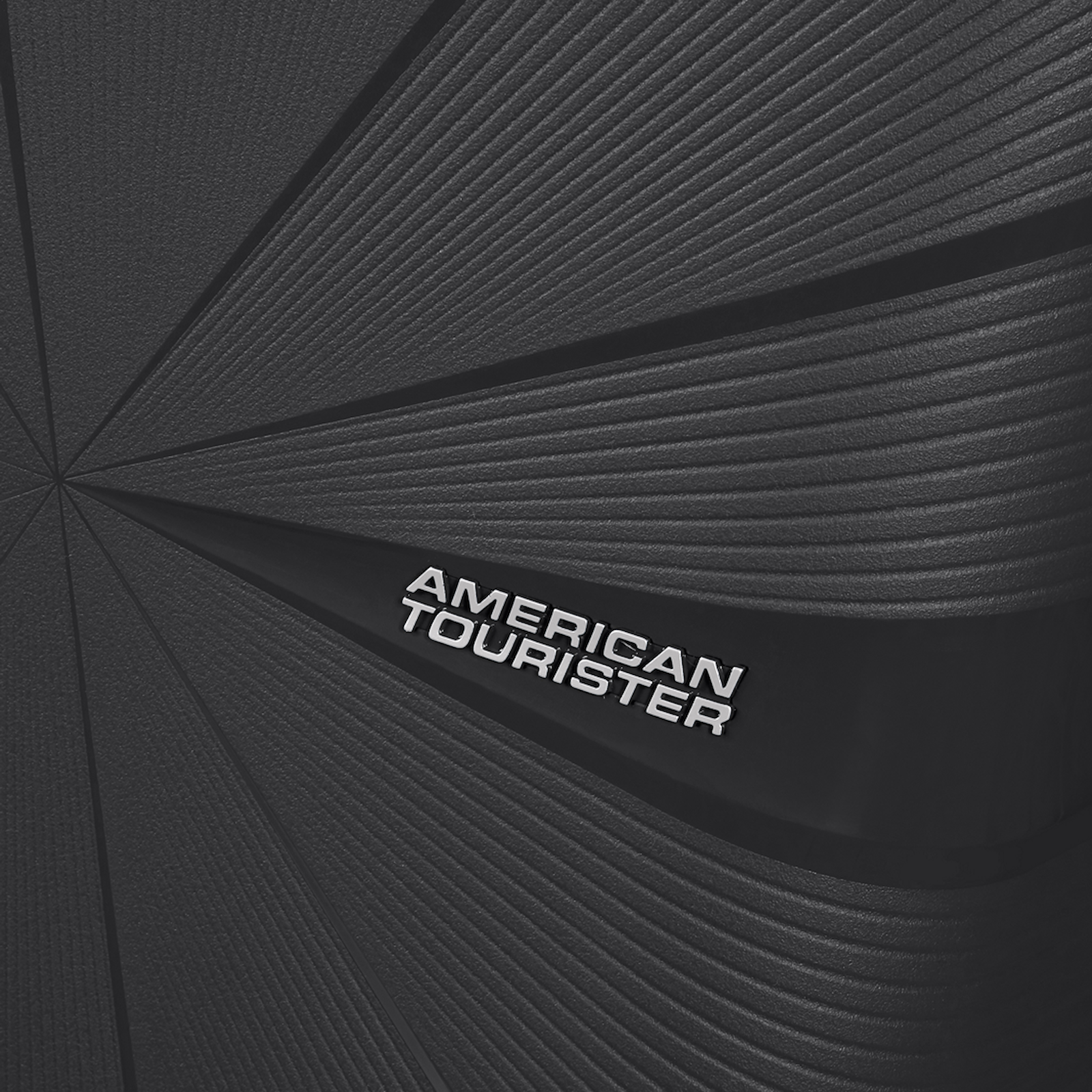 
American Tourister Starvibe 77cm Suitcase Black