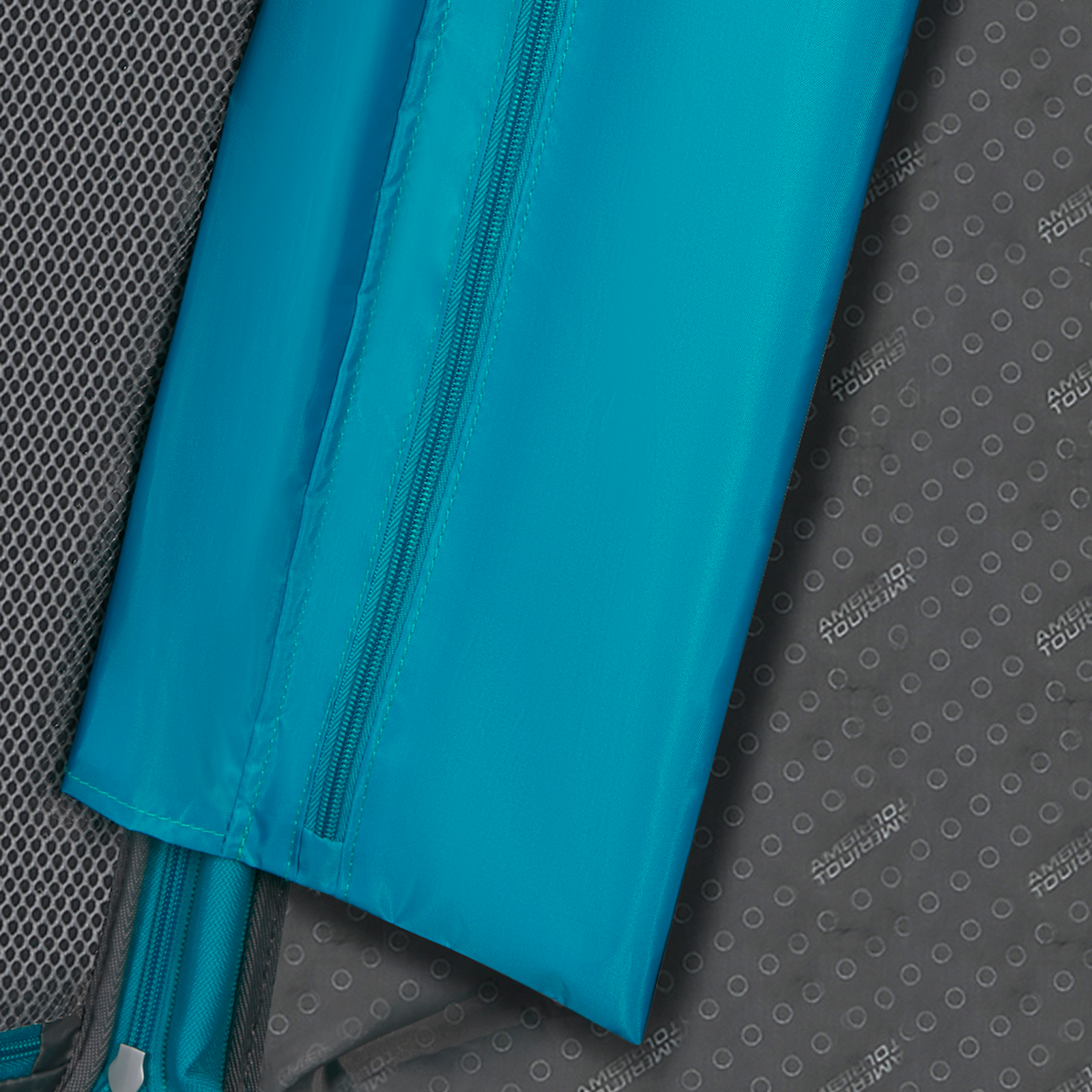 
American Tourister Starvibe 55cm Cabin Suitcase Verdigris