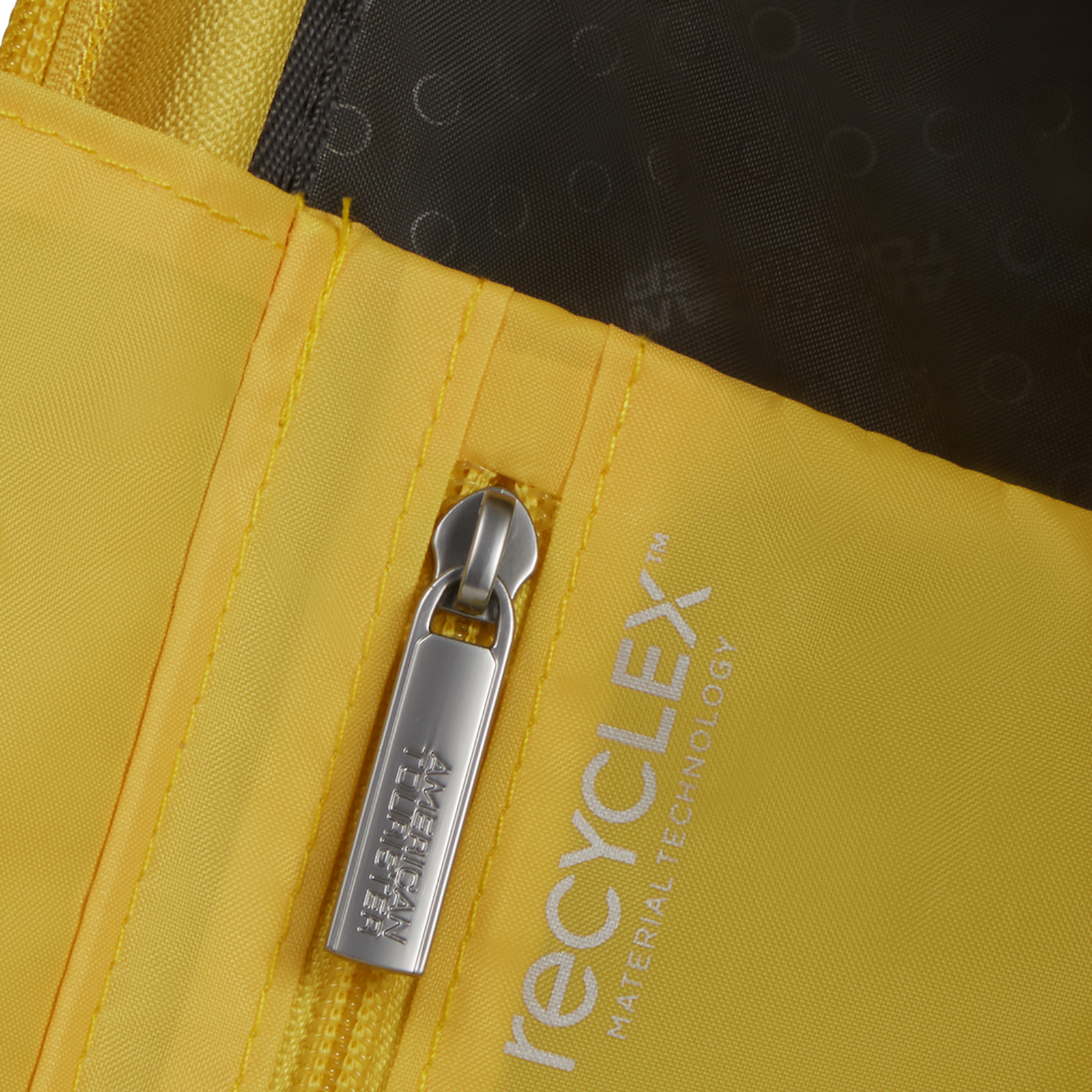 
American Tourister Starvibe 55cm Cabin Suitcase Electric Lemon