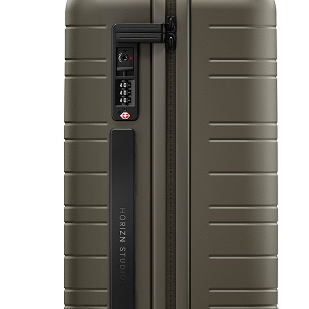 
Horizn Studios H5 Essential 55cm 4 Wheel Cabin Suitcase Dark Olive