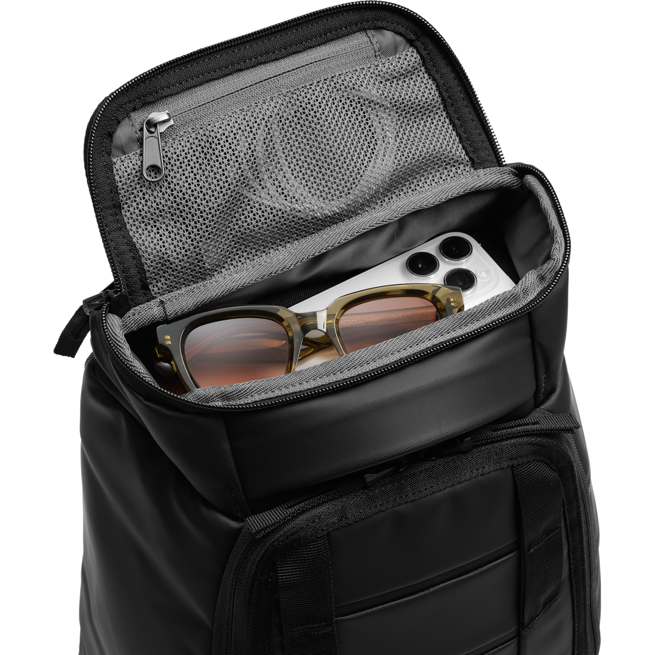 
Db Hugger 25L 16" Laptop Backpack Black Out