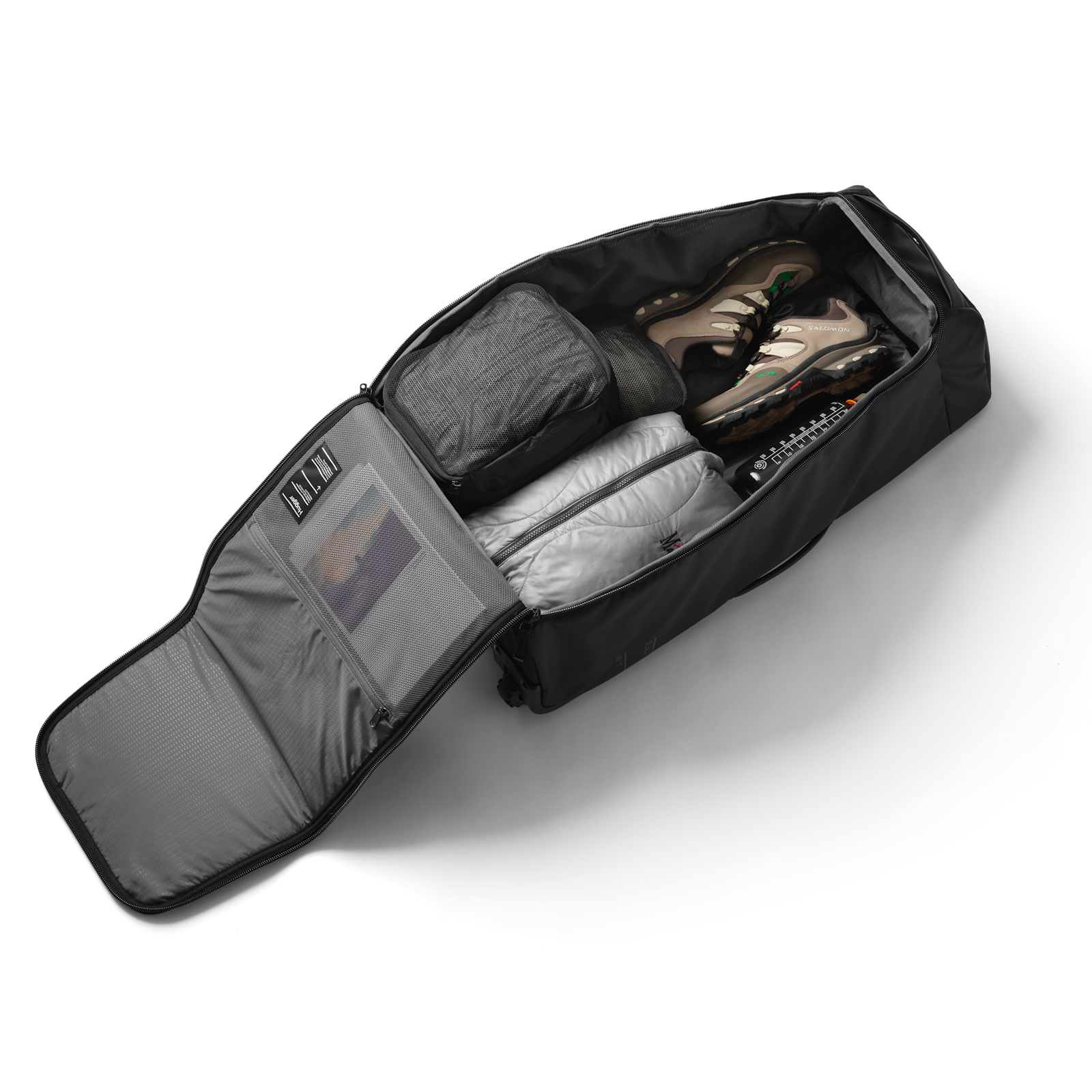 
Db Hugger 60L 79cm Roller Bag Black Out