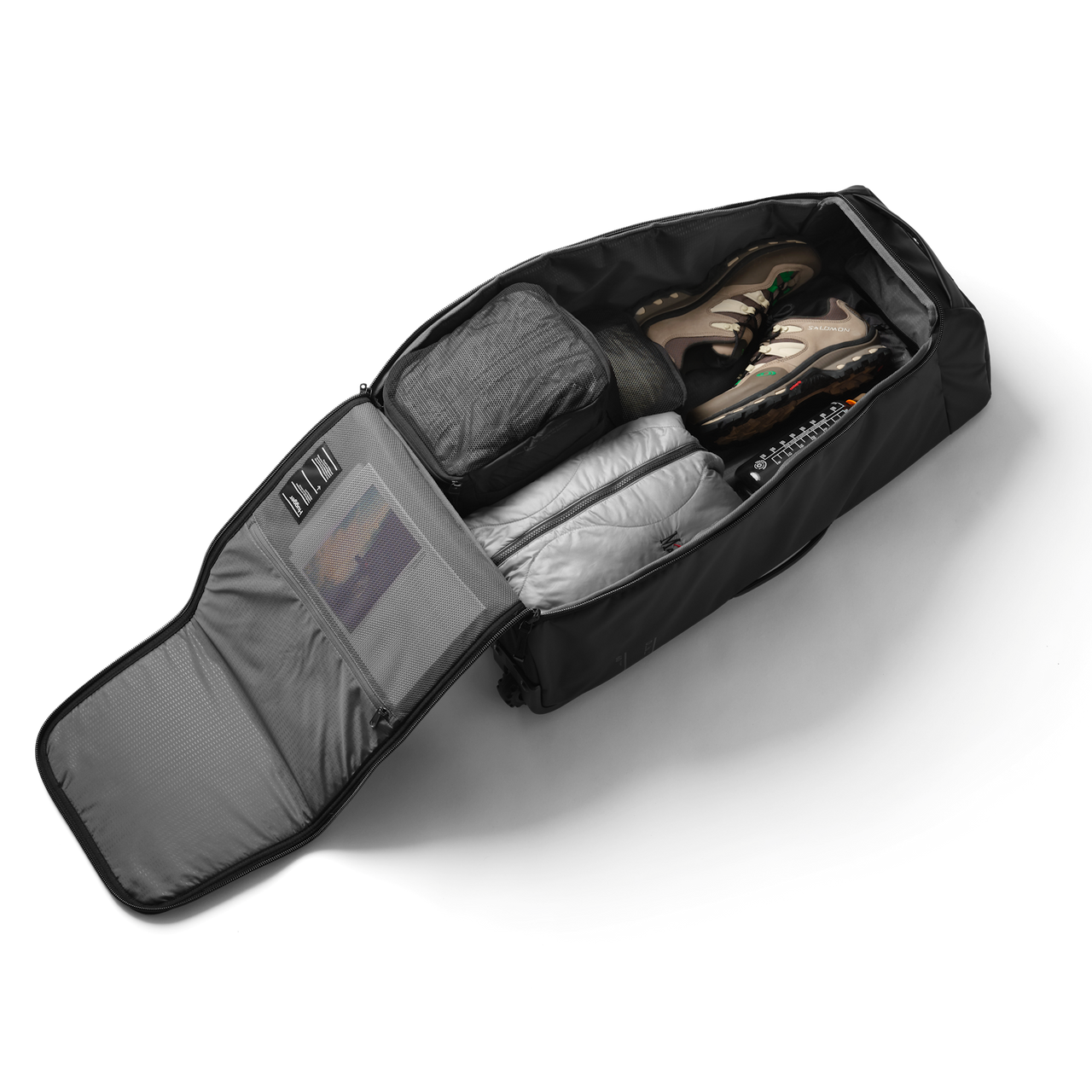 
Db Hugger 90L 85cm Roller Bag Black Out