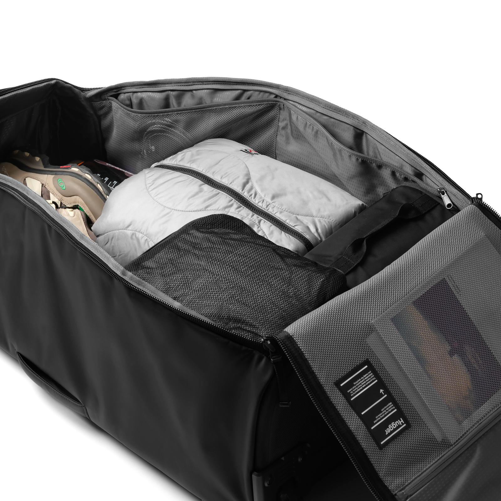 
Db Hugger 90L 85cm Roller Bag Black Out