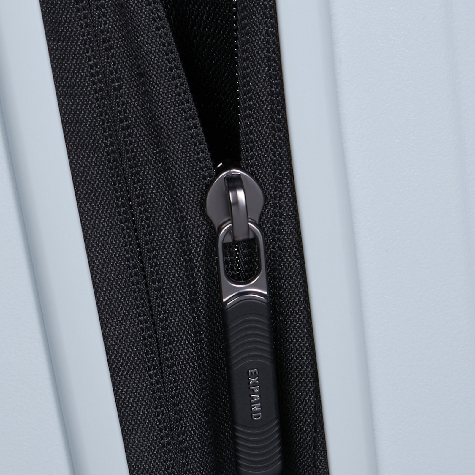 
Samsonite Restackd 81cm Extra Large Expandable Suitcase Glacier