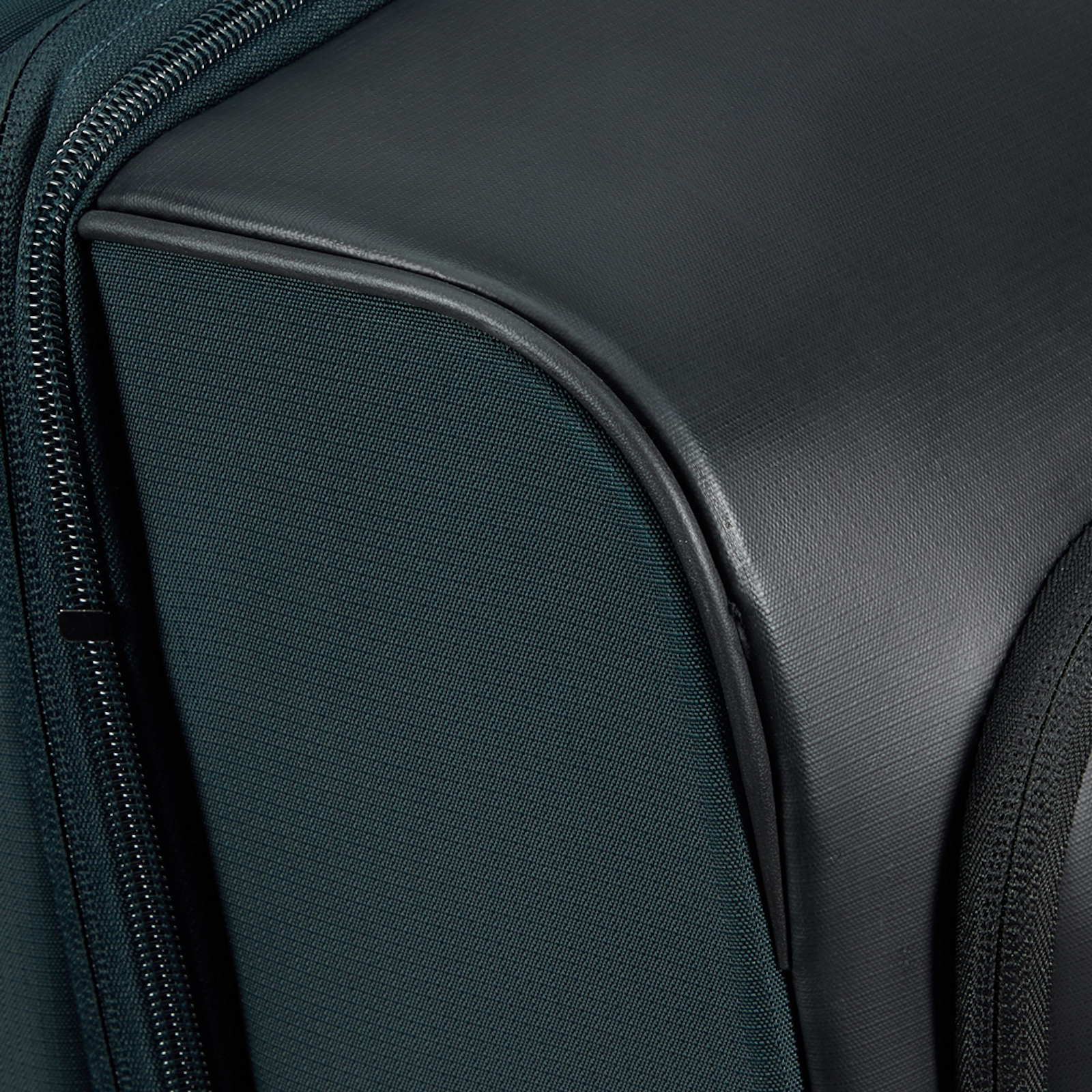 
Samsonite Biz2Go TRV 77cm Expandable Suitcase Deep Blue