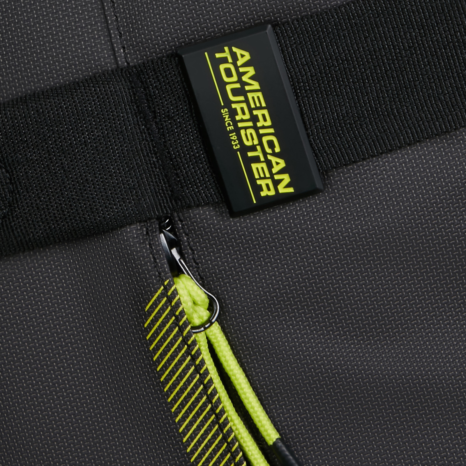 
American Tourister Urban Track Spinner Duffle Coat L Black/Lime