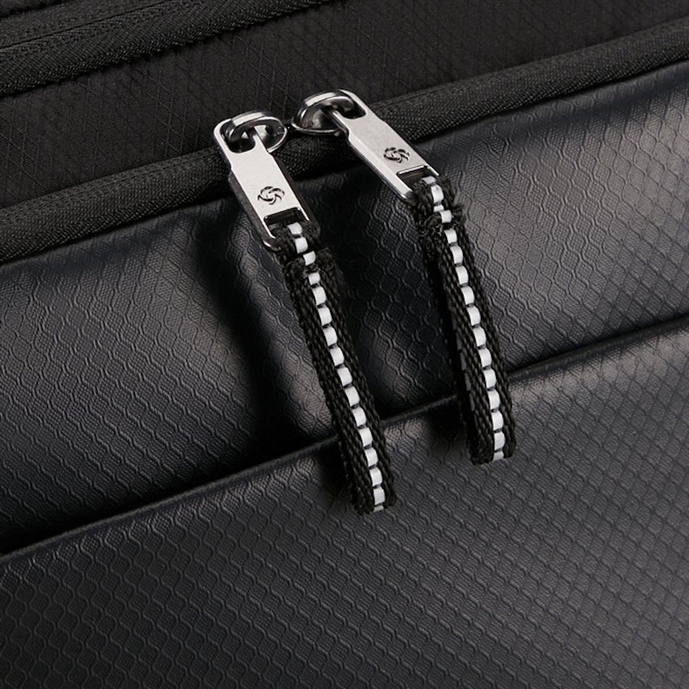 
Samsonite Armox 55cm Wheeled Duffle Black