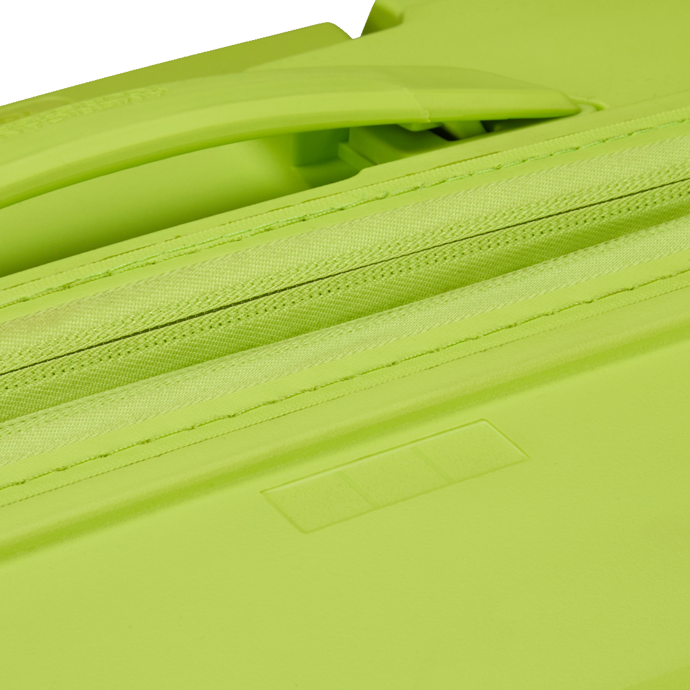 
American Tourister Fastforward 68cm 4 Wheel Exp Medium Suitcase Neon Lime