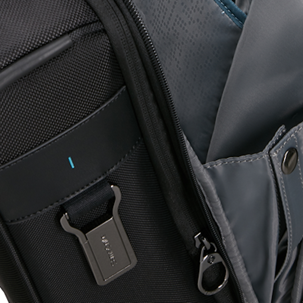 
Samsonite Spectrolite 4.0 17.3" Exp Rolling Tote Black