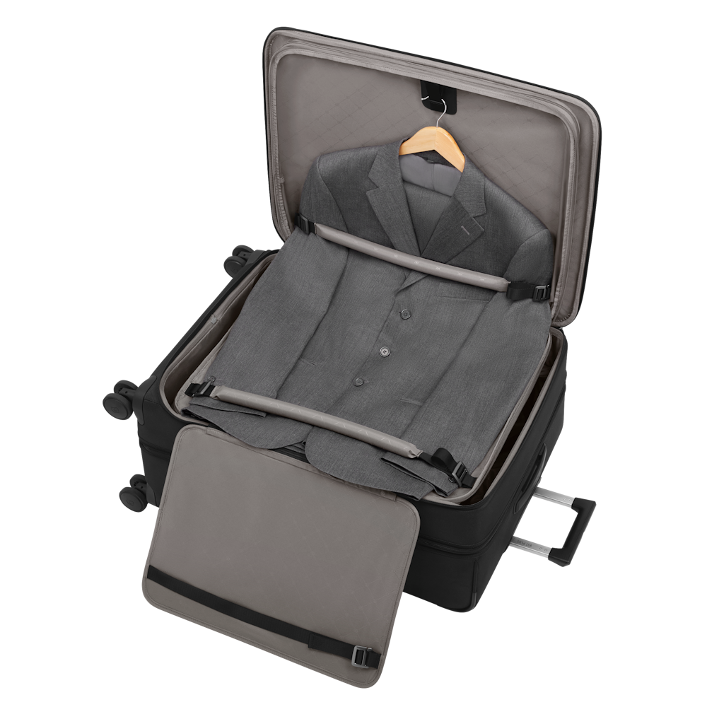 
Victorinox Werks Traveler 7.0 Exp 75cm Large Suitcase Black