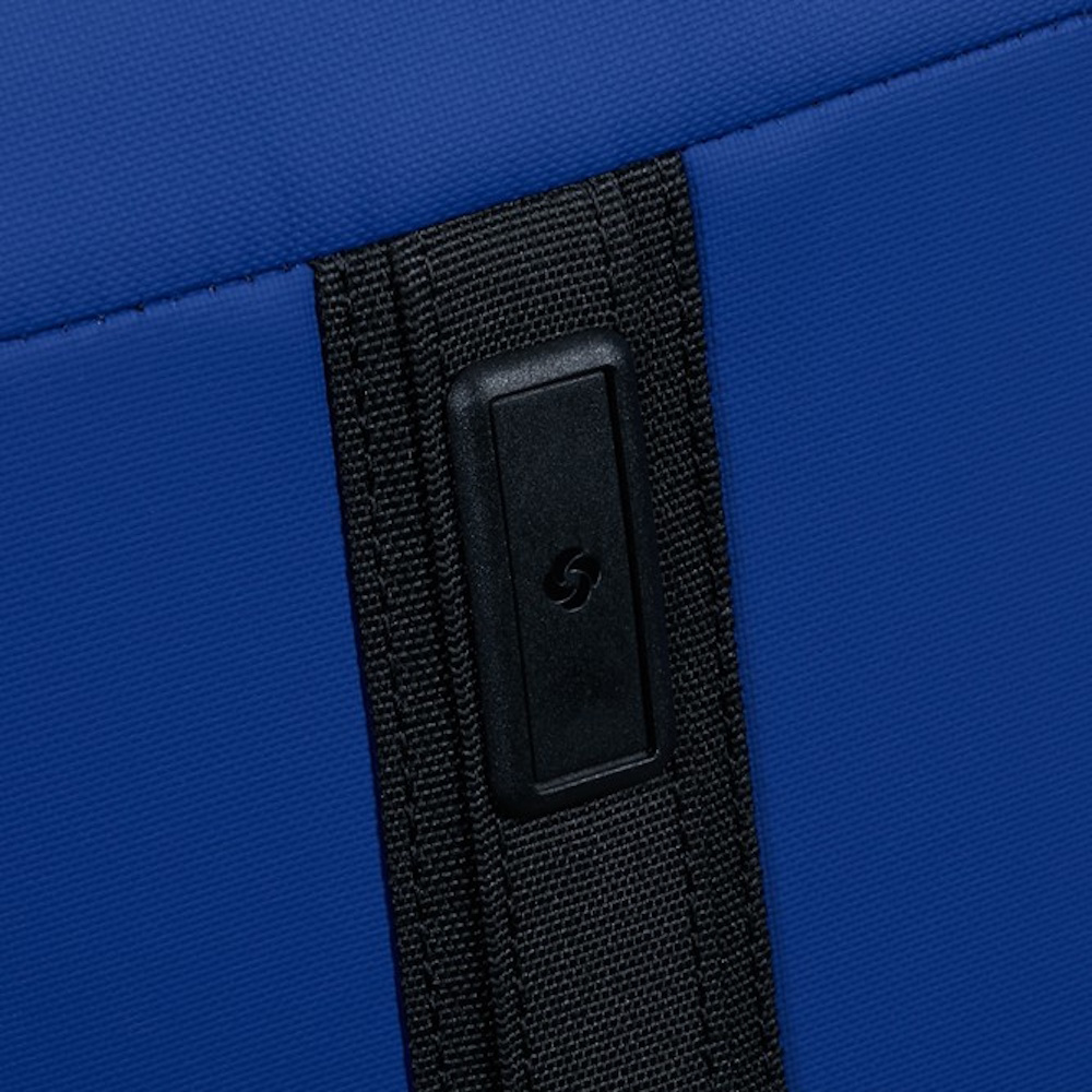 
Samsonite Glazed 67cm Expandable Medium Suitcase Electric Blue