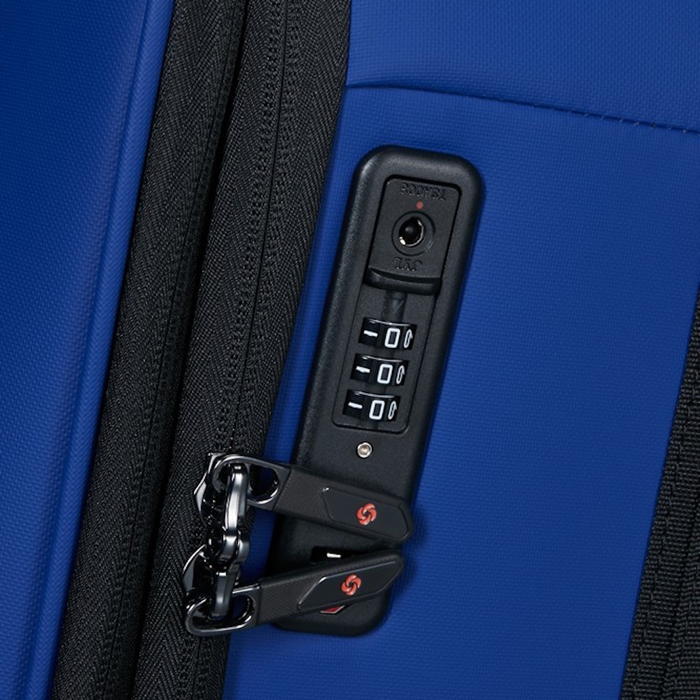 
Samsonite Glazed 67cm Expandable Medium Suitcase Electric Blue
