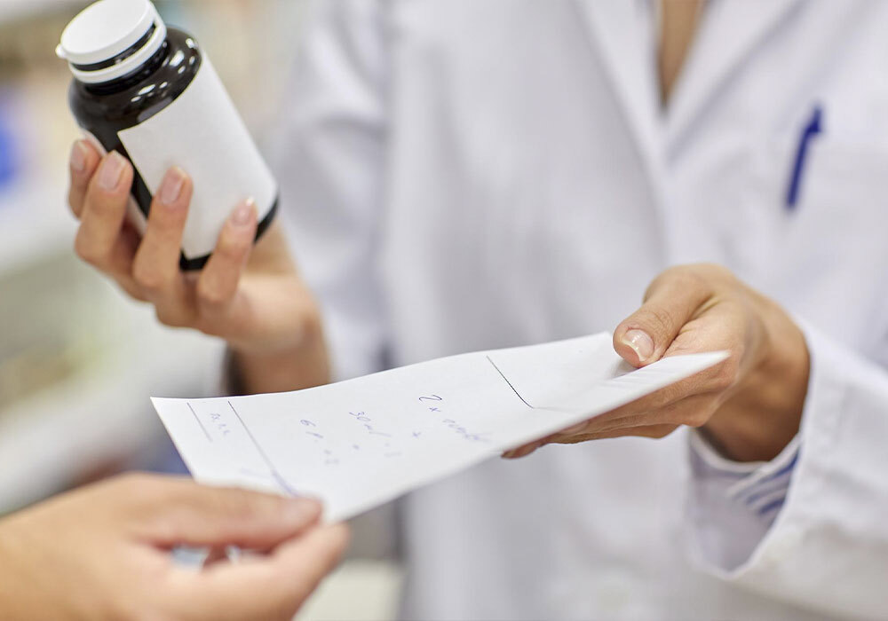 Revisión de la medicación en Farmacia Delgado Casas en Torre de Juan Abad, Ciudad Real